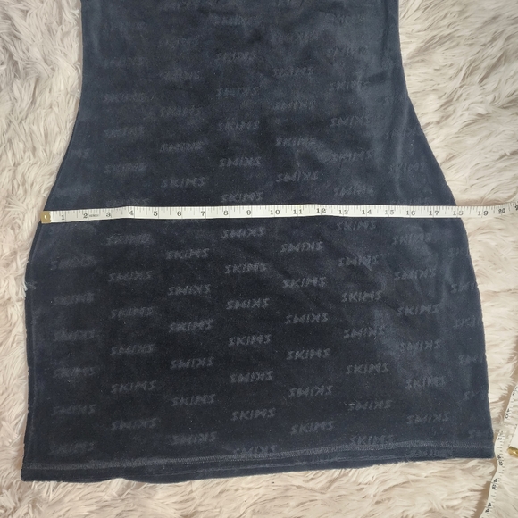 SKIMS Logo Velour Slip Dress / ONYX/ LARGE/ NWT - Picture 9 of 13